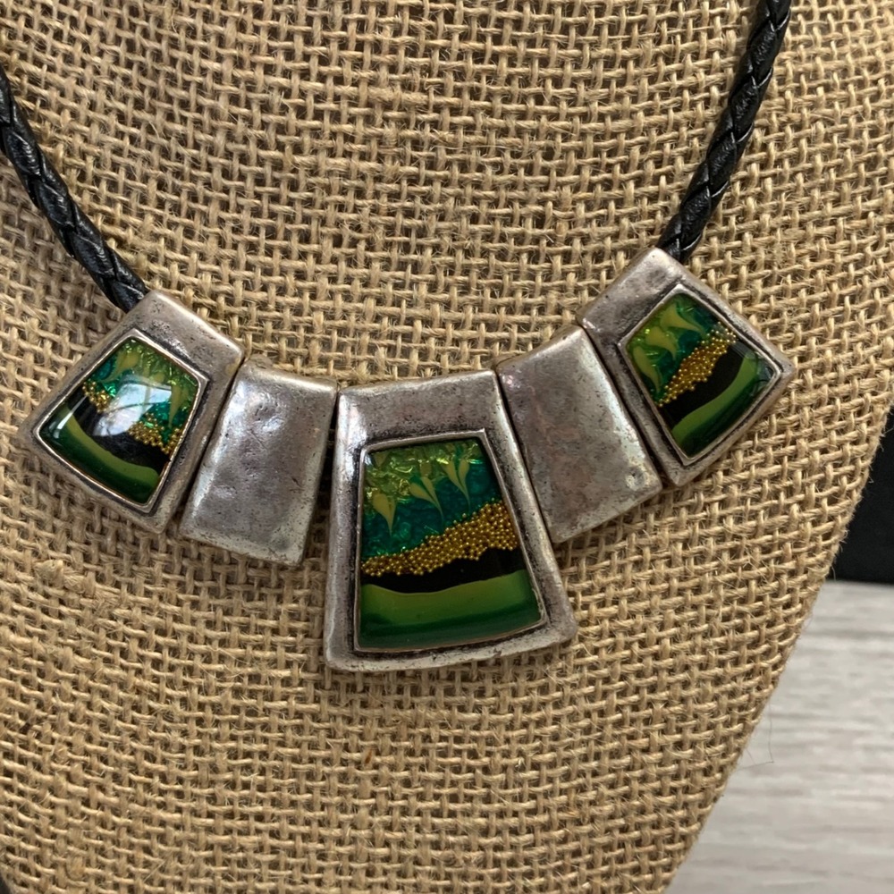Chicos Silver Tone Green Art Glass Hammered Trapezoid Braided Cord Necklace 5606